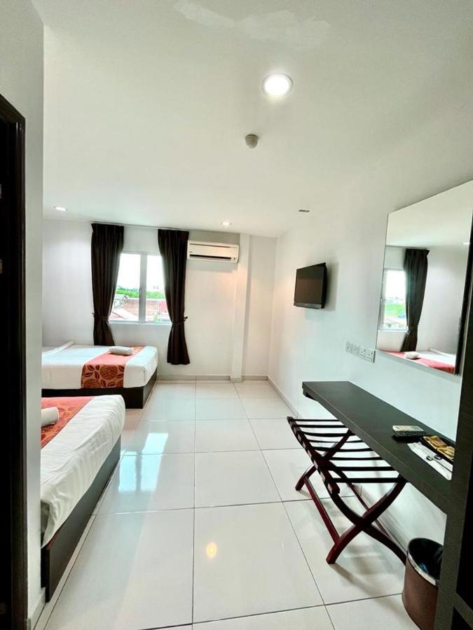 Hotel Zamburger Tengkera Melaka Ngoại thất bức ảnh